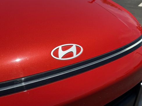 Used 2024 Hyundai Kona SEL AWD/4WD image 32