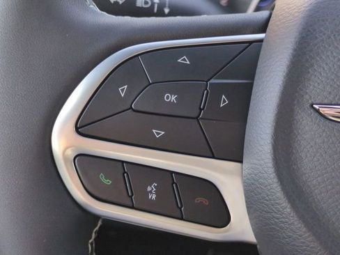 New 2026 Chrysler Pacifica Select FWD image 24