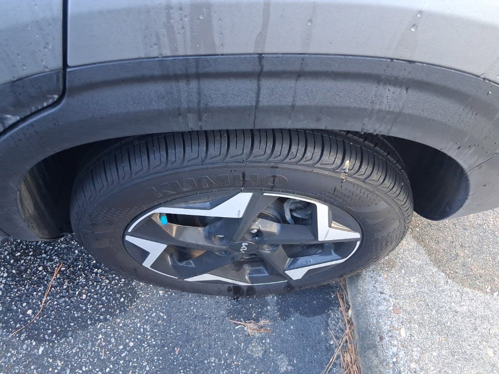 Certified 2025 Kia Seltos S AWD/4WD image 9