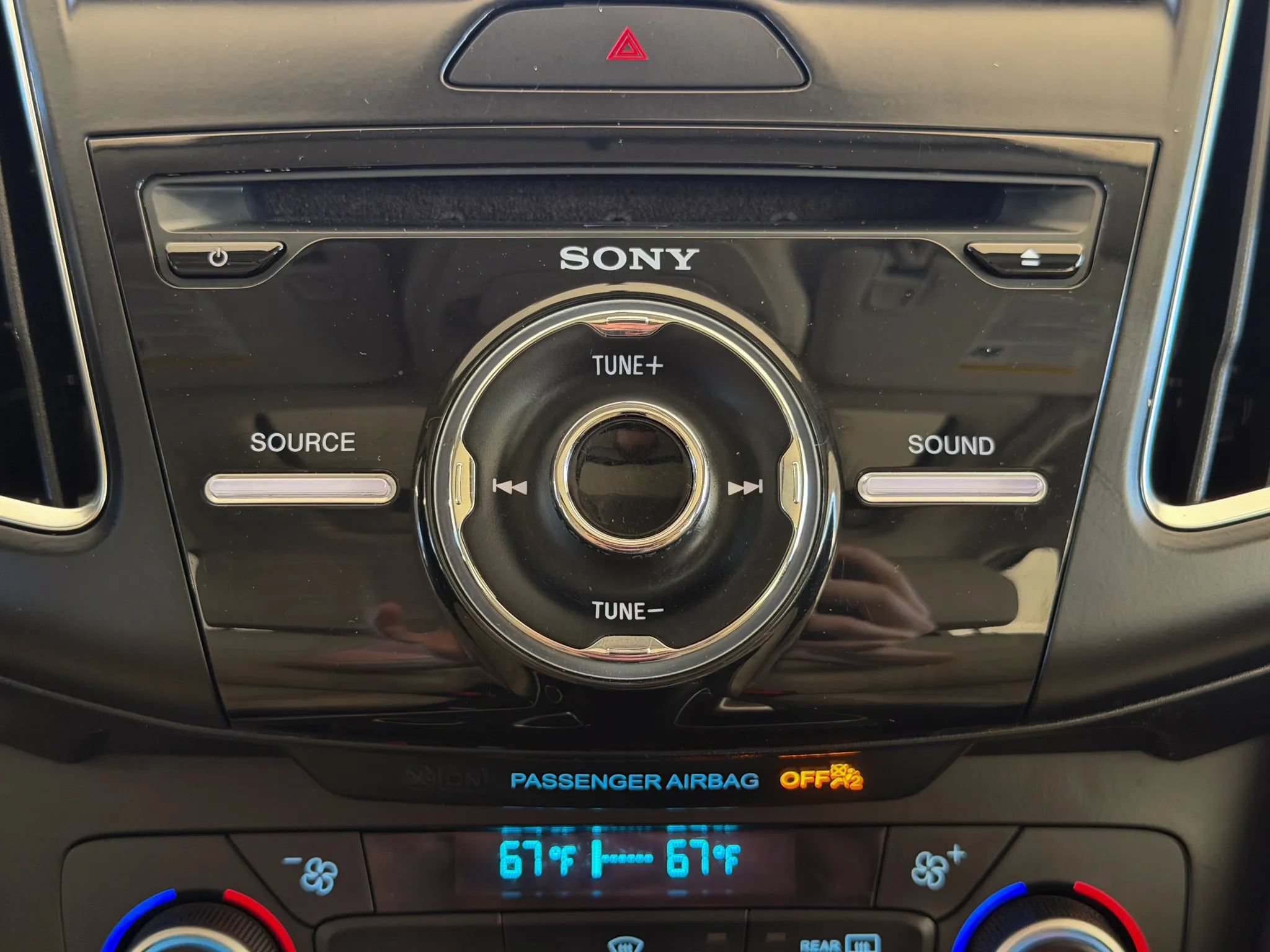 Used 2018 Ford Focus Titanium FWD image 30