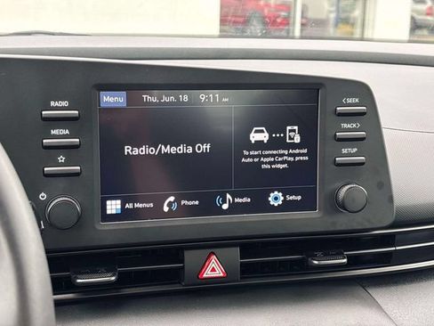 Certified 2025 Hyundai Elantra Sport FWD image 23