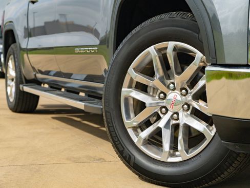 Used 2022 GMC Sierra 1500 SLT AWD/4WD image 2