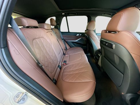 Used 2024 BMW X5 sDrive40i w/ Premium Package RWD image 29