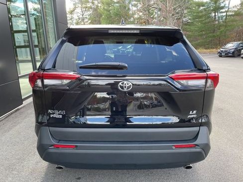Used 2025 Toyota RAV4 LE image 7