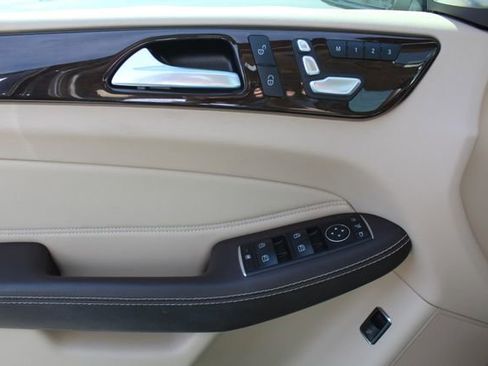 Used 2018 Mercedes-Benz GLE 350 4MATIC image 36