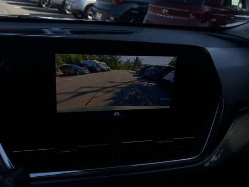 Used 2025 Chevrolet Trax ACTIV w/ Sunroof Package FWD image 19