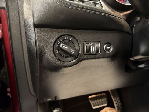 Used 2020 Dodge Challenger SXT w/ Plus Package image 17