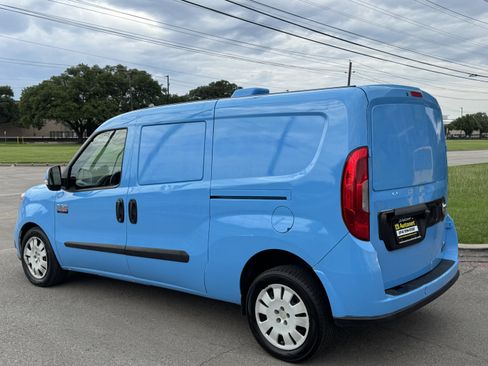 Used 2018 RAM ProMaster City Tradesman SLT FWD image 3