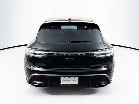 Certified 2022 Porsche Macan AWD/4WD image 10