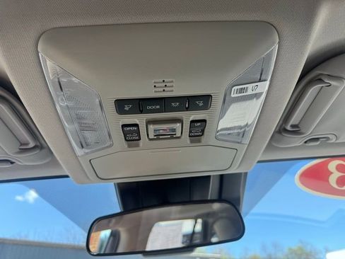 Used 2023 Toyota RAV4 XLE Premium image 23