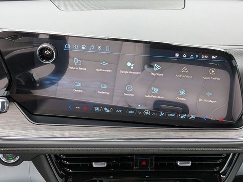 New 2026 Chevrolet Suburban Premier image 19