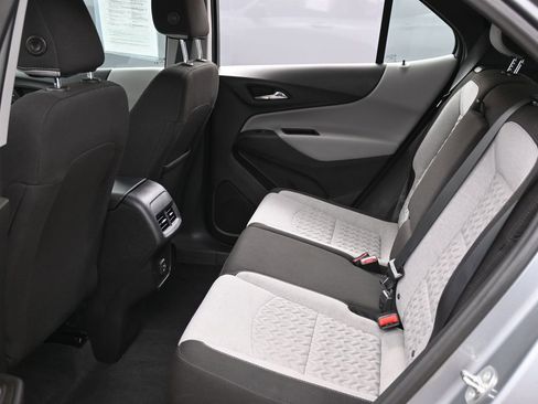 Used 2024 Chevrolet Equinox LS image 28