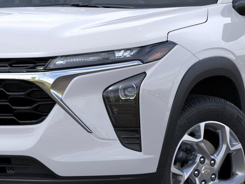 New 2026 Chevrolet Trax LS w/ LS Convenience Package FWD image 10