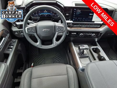 Used 2024 Chevrolet Silverado 1500 LT Trail Boss w/ Convenience Package II AWD/4WD image 11
