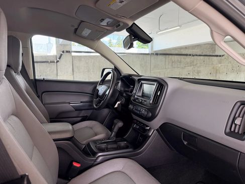 Used 2017 Chevrolet Colorado W/T AWD/4WD image 24