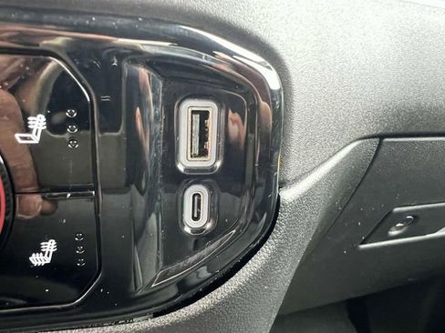 Used 2024 Chevrolet Silverado 1500 LT AWD/4WD image 31