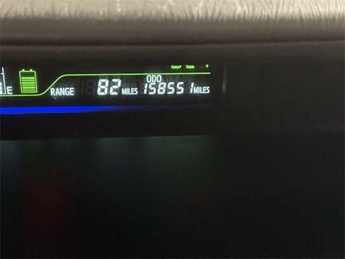 Used 2014 Toyota Prius V Two image 29