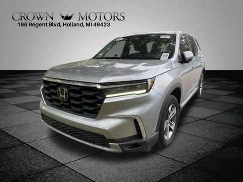 Used 2025 Honda Pilot EX-L image 6
