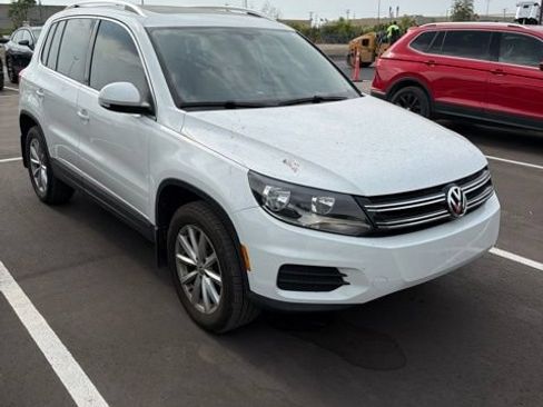 Used 2017 Volkswagen Tiguan Wolfsburg Edition AWD/4WD image 13