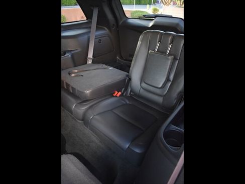 Used 2015 Ford Explorer XLT w/ Equipment Group 202A FWD image 21