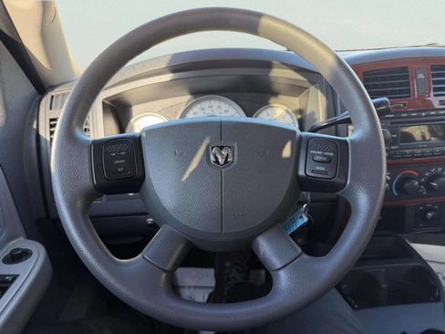 Used 2005 Dodge Dakota SLT image 27