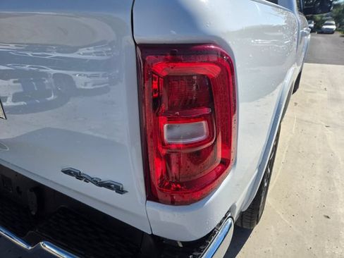 Used 2025 RAM 1500 Laramie AWD/4WD image 18