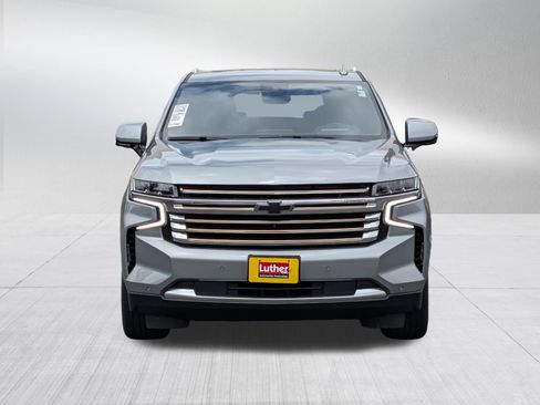 Used 2023 Chevrolet Suburban High Country w/ LPO, Illumination Package AWD/4WD image 2