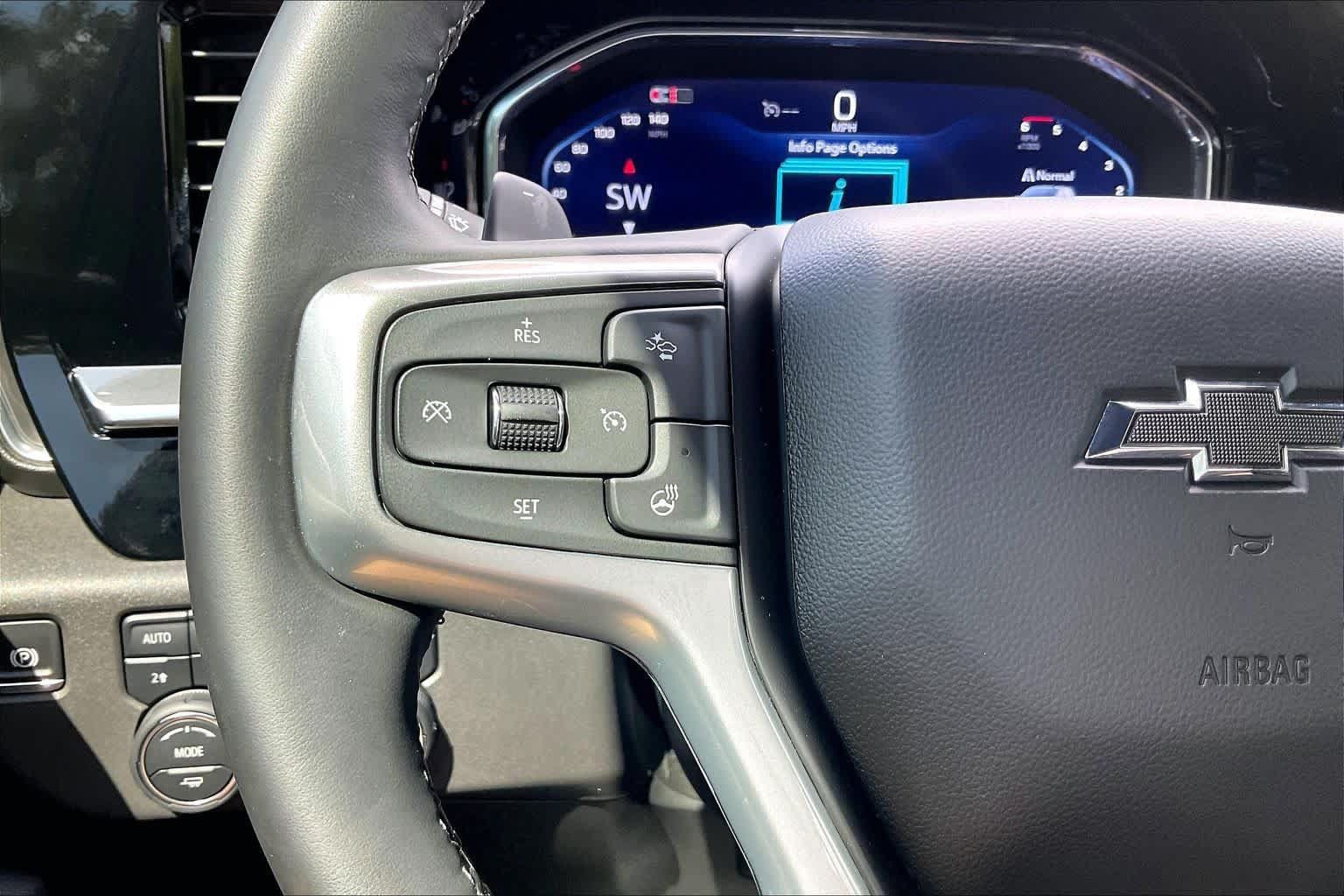 Used 2025 Chevrolet Silverado 1500 LT Trail Boss w/ Convenience Package II AWD/4WD image 34