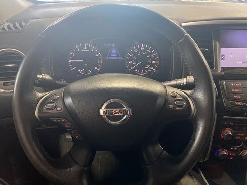 Used 2017 Nissan Pathfinder SV AWD/4WD image 20