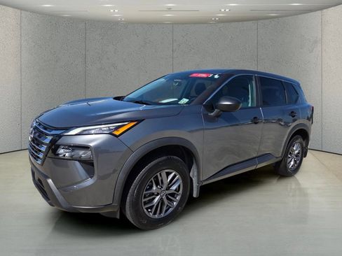 Used 2026 Nissan Rogue S FWD image 9