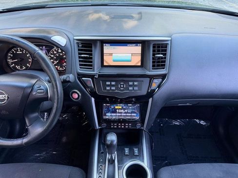 Used 2016 Nissan Pathfinder SV w/ SV Cold Weather Package image 32