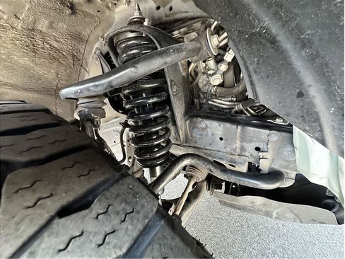 Used 2015 Toyota 4Runner SR5 AWD/4WD image 29