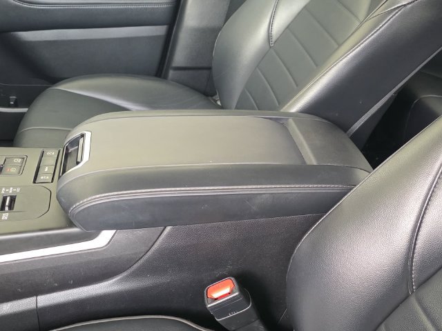 Used 2022 Toyota Highlander XLE FWD image 9