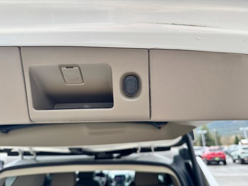 Used 2018 Chevrolet Tahoe Premier image 19