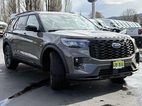 New 2026 Ford Explorer ST w/ Sun And Sound Package image 3