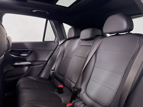 New 2026 Mercedes-Benz GLC 300 image 7