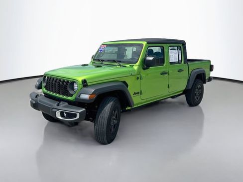Used 2025 Jeep Gladiator Sport AWD/4WD image 4