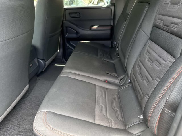Used 2026 Nissan Frontier PRO-4X AWD/4WD image 13