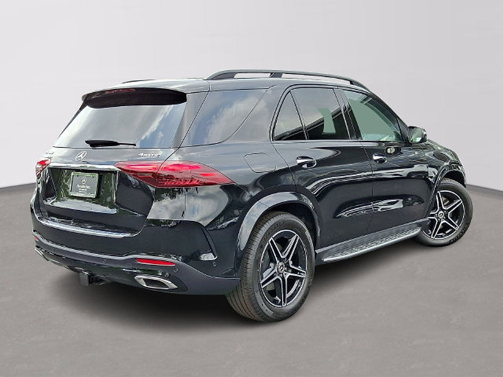 Used 2026 Mercedes-Benz GLE 450 4MATIC image 4