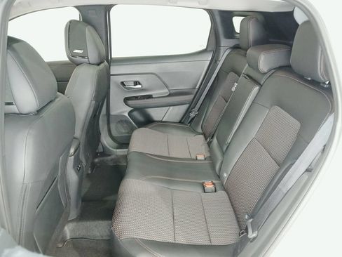 Used 2025 Nissan Kicks SR w/ SR Premium Package AWD/4WD image 12