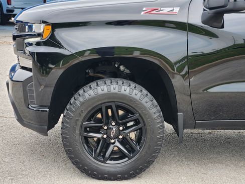 Used 2021 Chevrolet Silverado 1500 LT Trail Boss w/ Convenience Package II image 27