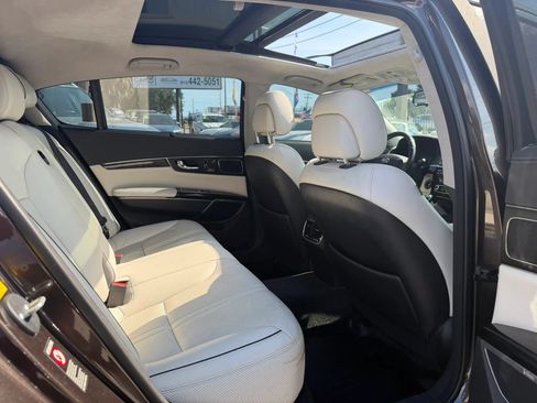 Used 2015 Kia K900 Luxury w/ VIP Package (Discontinued) RWD image 13