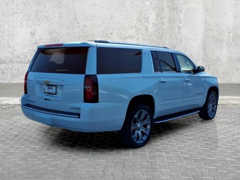 Used 2019 Chevrolet Suburban Premier AWD/4WD image 13