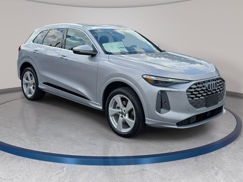 New 2026 Audi Q5 Premium Plus AWD/4WD image 3