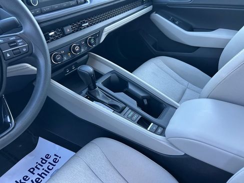 Used 2024 Honda Accord EX image 11