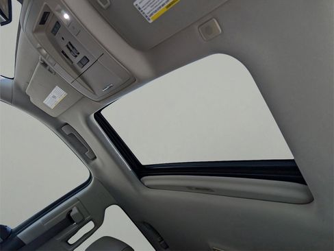 Used 2018 GMC Sierra 1500 SLT image 17