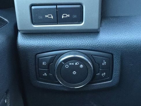 Used 2022 Ford F350 Lariat w/ Black Appearance Package image 19