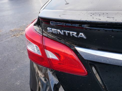 Used 2017 Nissan Sentra S w/ S Style Package image 17