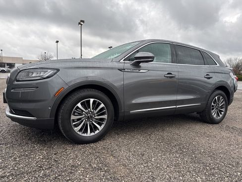 Certified 2022 Lincoln Nautilus Reserve image 4