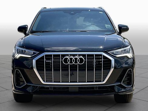 Used 2024 Audi Q3 2.0T Premium w/ Convenience Package AWD/4WD image 4